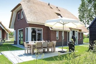 Villa in Friesland met Sauna en Steiger in Idskenhuizen