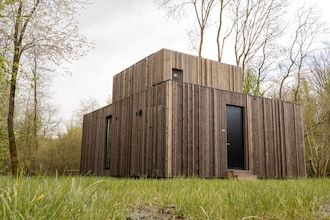 Wellnessvilla met buitenspa in Zeewolde