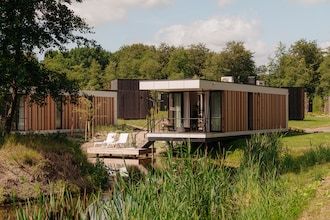 Waterlodge in Nederland met Terras in Zeewolde