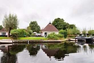 Bungalow met sauna en natuur in Friesland