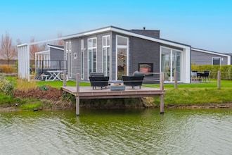 Vrijstaand Huis aan Meer in Zeeland Park in Wemeldinge