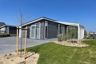 Chalet in Zeeland met eigen aanlegsteiger in Wemeldinge