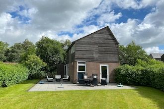 Vakantiehuis in Grou bij Friese Meren in Grou