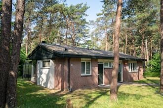Bungalow in Putten bij Veluwe Bossen in Putten