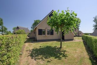Bungalow in Sondel bij Slotermeer in Sondel