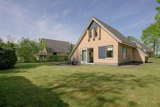 Bungalow bij Slotermeer in Sondel in Sondel