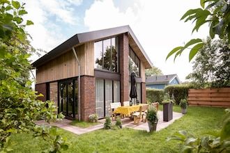 Villa met tuin vlakbij de Nederlandse duinen in Julianadorp aan Zee