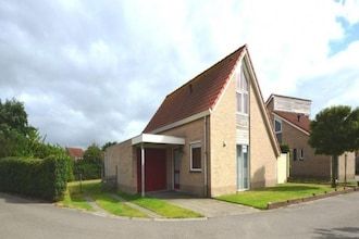 Bungalow in Breskens bij het Strand in Breskens