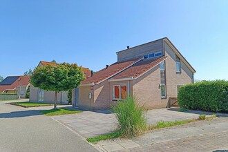 Stijlvol kusthuis met aanlegsteiger in Breskens