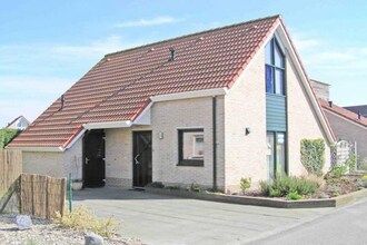 Mooie bungalow met tuin in Breskens