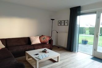 Bungalow in Breskens bij Strand en Duinen in Breskens