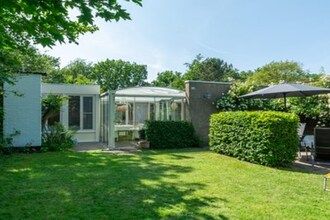 Ruime woning in Duinland 188 met veranda in Sint Maartenszee