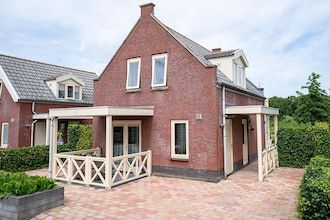 Bungalow in Zuytland Buiten met visplatform in Simonshaven