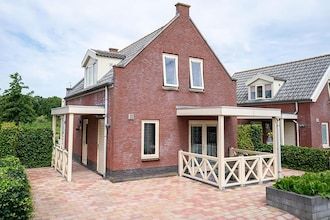 Bungalow aan het water bij Rotterdam in Simonshaven