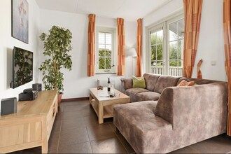 Bungalow aan het water in Zuytland Buiten in Simonshaven