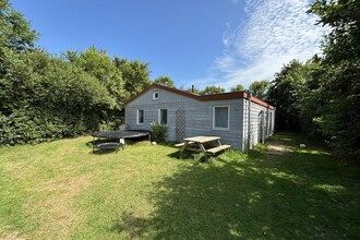 Gerenoveerde bungalow met tuin voor gezinnen in Sint Maartenszee