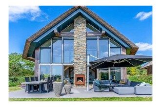 Villa in de Koog met zwembad in de koog