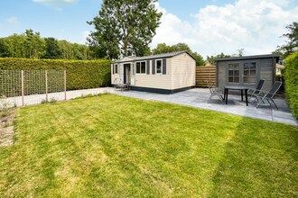 Chalet in Friesland bij Waddenzee in Tzummarum