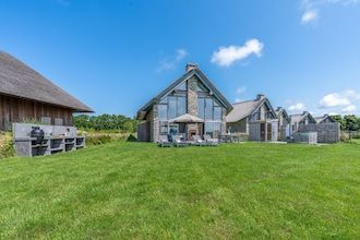 Moderne 6-Persoons Villa met Privé Hottub – Nabij Strand & Natuur in De Koog