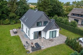 Ruime en lichte 10-persoons vakantievilla in De Koog