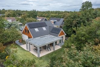 Luxe en sfeervolle 8-persoons familievilla in De Koog