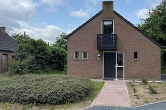 Bosretraite met zonneoplader in Ewijk