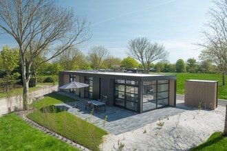 Vrijstaande woning voor 2 gasten vlakbij strand in Workum