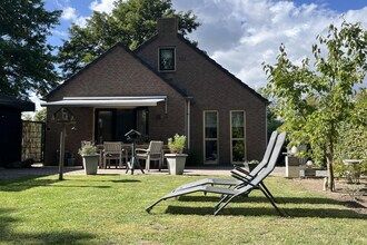 Gezellige bosbungalow voor 6 personen in Ewijk