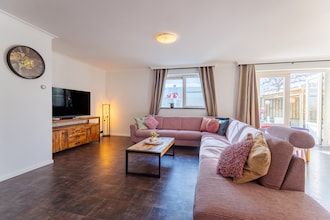 Ontspannend huis met omheinde tuin in Stavenisse