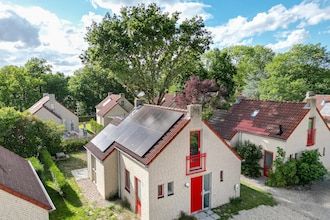 Bungalow aan het meer met tuin, geschikt voor 6 in Ewijk