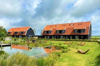 Luxe villa met sauna voor 12 personen in Den Burg
