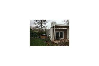 Tiny Cottage Hottub 2+2 in Dordrecht