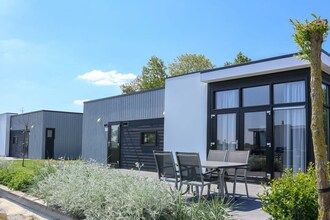 Vakantiehuis in Nieuwvliet met terras in Nieuwvliet