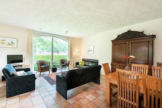 Boerderij in Rheeze bij bos en weiden in Hardenberg-Rheeze