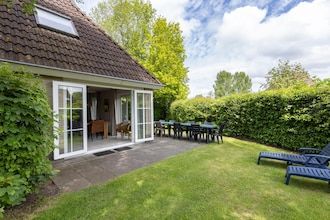 Bungalow met jacuzzi, natuur in Eernewoud