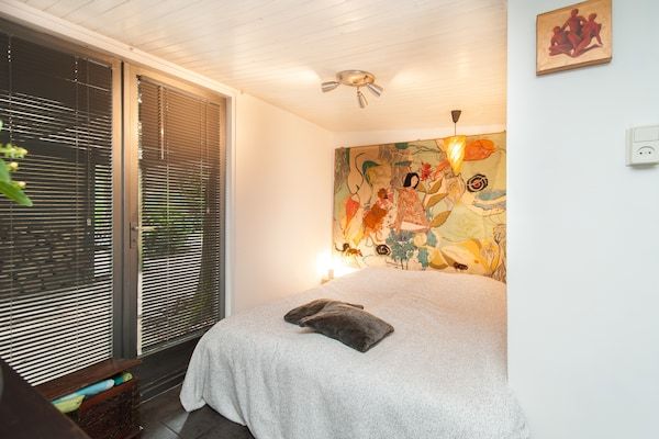 Slaapkamer - Vakantiehuis Bergen bij Bos en Strand in Bergen (4)