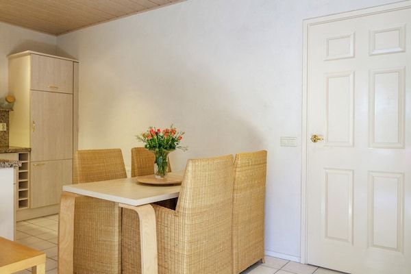 Woonkamer - Appartement in Oostkapelle bij het Strand in Oostkapelle (5)