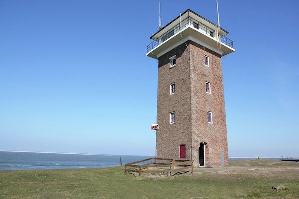 De Kustwachttoren in Huisduinen - Foto 1 van 23