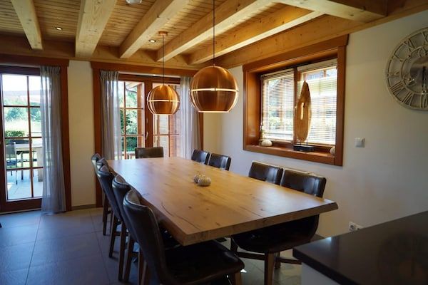 Eetkamer - Chalet voor 10 personen met zwembad in Lochem (4)