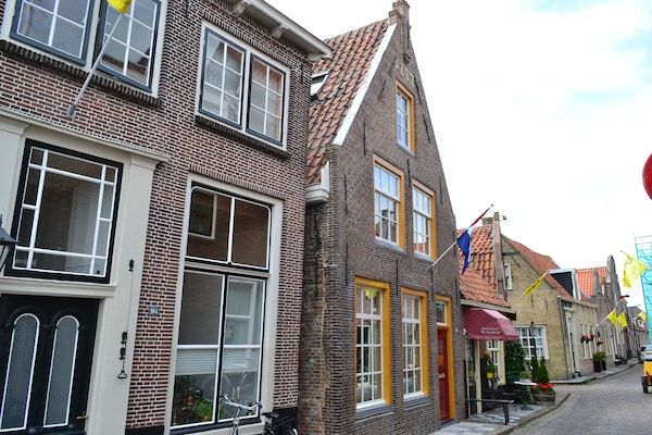 VOC-Huys in Enkhuizen - Foto 1 van 36