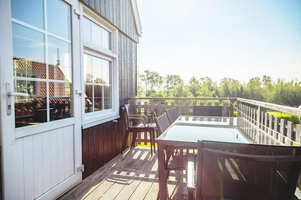Terras - Traditioneel Nederlands Villaverblijf in West-Graftdijk (5)
