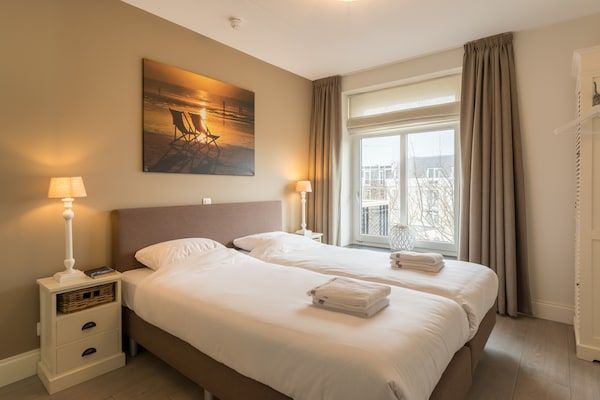 Slaapkamer - Appartement in Domburg bij Strand in Domburg (4)