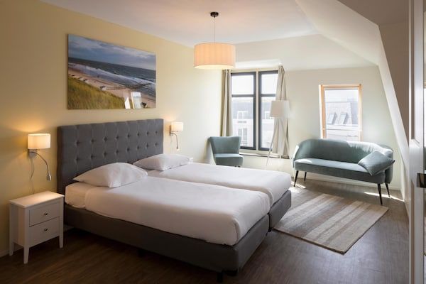 Slaapkamer - Appartement in Domburg bij het Strand in Domburg (4)