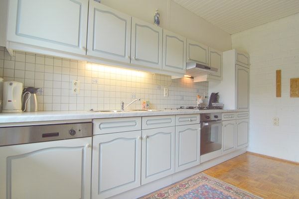 Keuken - Vakantiehuis in Sittard met Zwembad in Sweikhuizen (4)