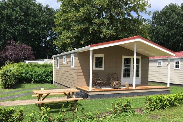 Buitenkant - Bungalow met terras bij Bedafse Bergen in Uden (5)