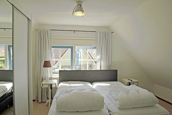 Slaapkamer - Vakantiehuis in Schoorl bij zandstranden in Schoorl (4)
