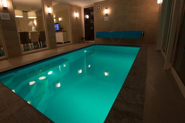 Luxe Beveland met Zwembad in Colijnsplaat - Foto 2 van 41