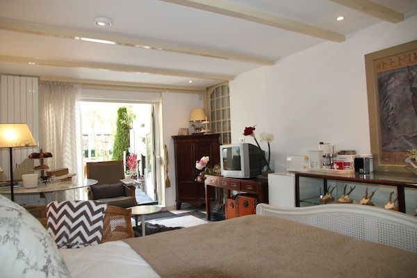 Romantisch Heiloo in Heiloo - Foto 1 van 40