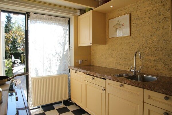 Keuken - Studio bij Heiloo Bos en Egmond Strand in Heiloo (3)