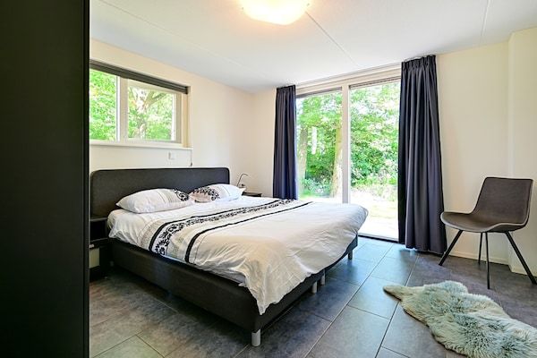 Zijzicht in Reutum-Weerselo - Foto 1 van 39